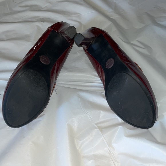….ME TOO SPARKLY PATENT LEATHER RED HEELS BNWOT - Picture 4 of 5